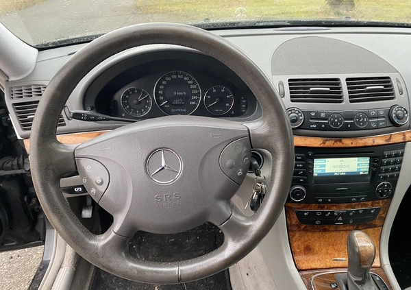 Mercedes-Benz Klasa E cena 13900 przebieg: 319000, rok produkcji 2005 z Buk małe 497